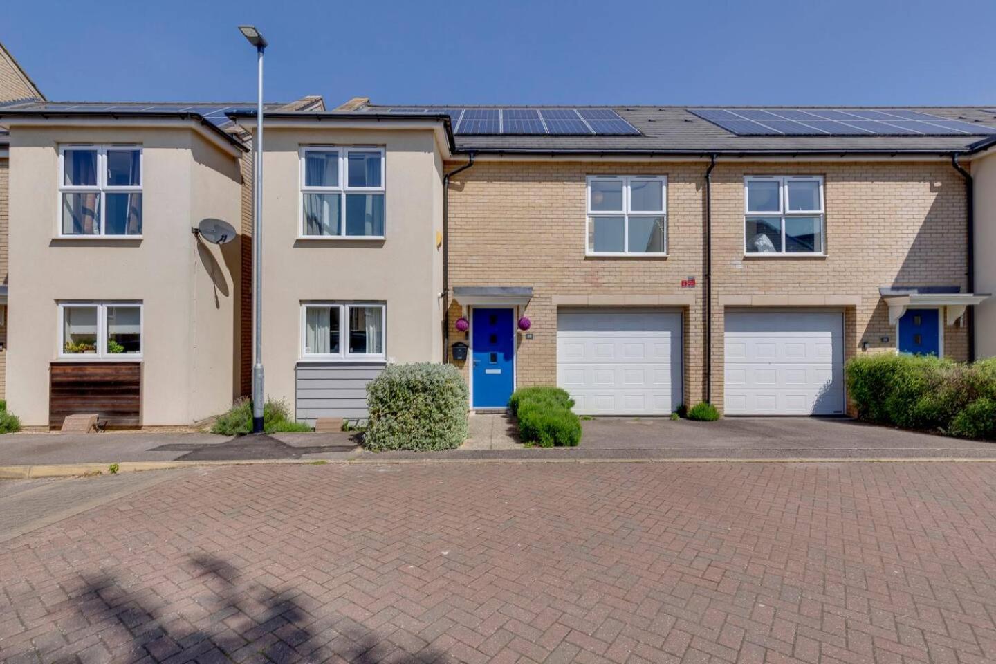 Modern And Spacious Townhouse With Free Parking Pass The Keys Rumah liburan Cambridge (Cambridgeshire)